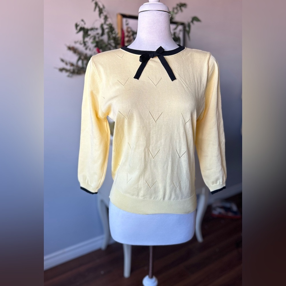 Butter Yellow Knit Sweater with Black Contrast Bow